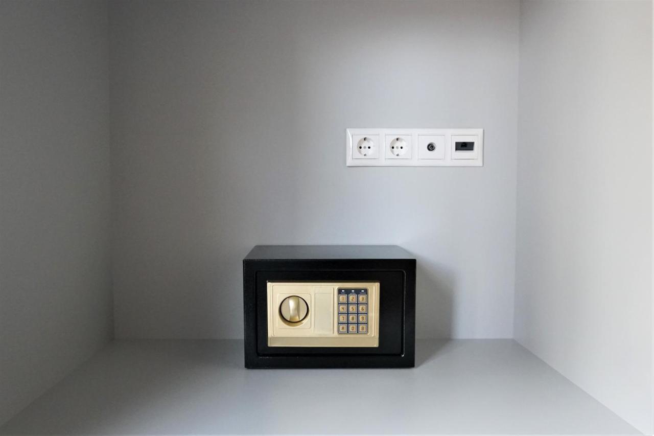 Achilles Maisonette *